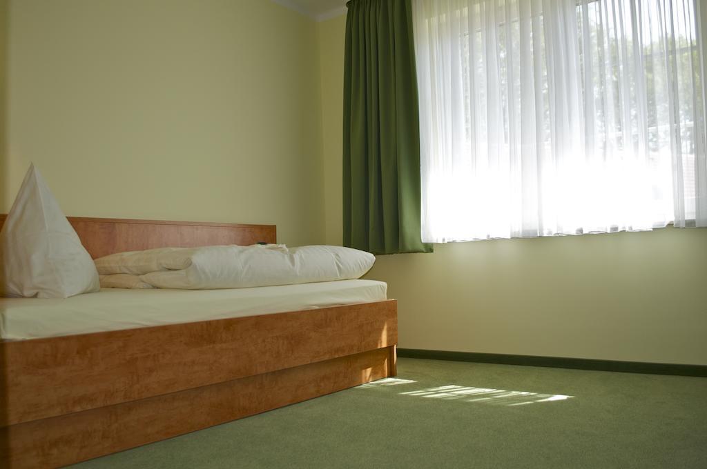 Gasthof & Pension Zum Himmel Rubenow Phòng bức ảnh